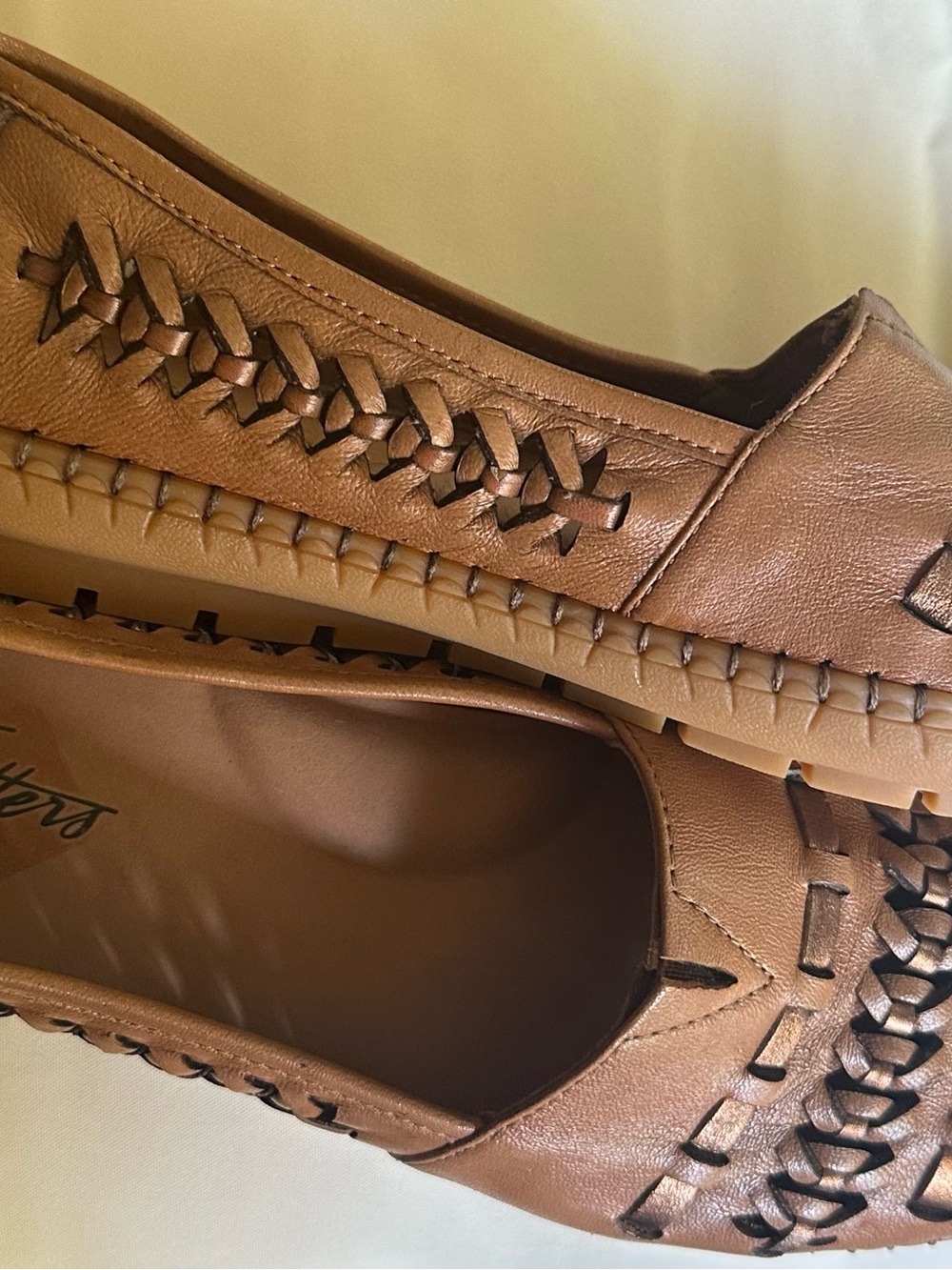 Trotters Tan Woven Leather Slip-On Flats - Women Brown 8.5 - Picture 5 of 7